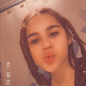 Meet your Posher, Lydia